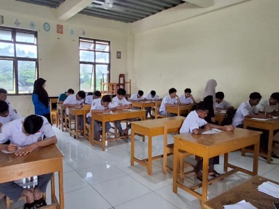 UJIAN AKHIR SEKOLAH 2024/2025