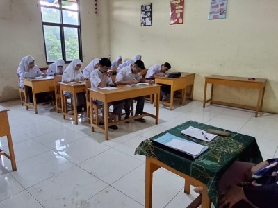 UJIAN AKHIR SEKOLAH 2024/2025